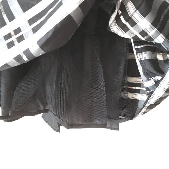 Marmellata Classic plaid tiered dress size 4T - Picture 6 of 9